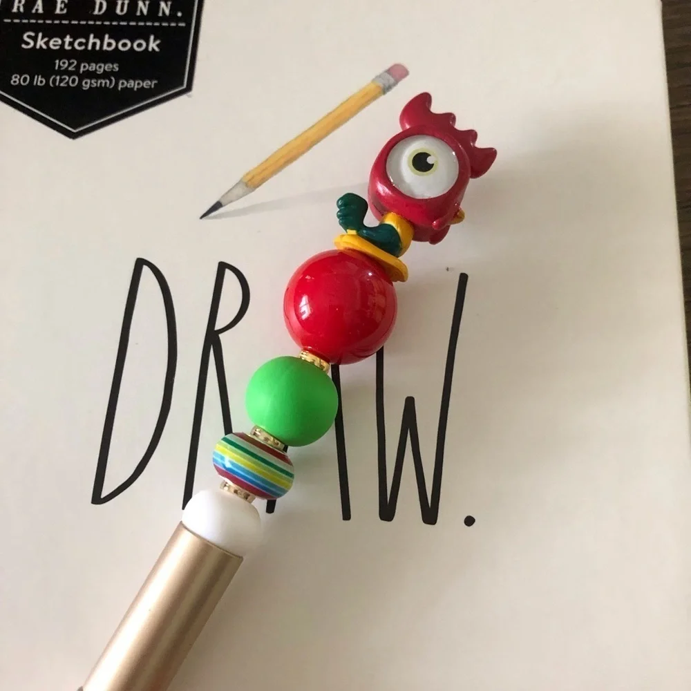 Disney Doorables: Moana: Hei Hei handmade beaded pen